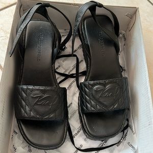 Women sandals